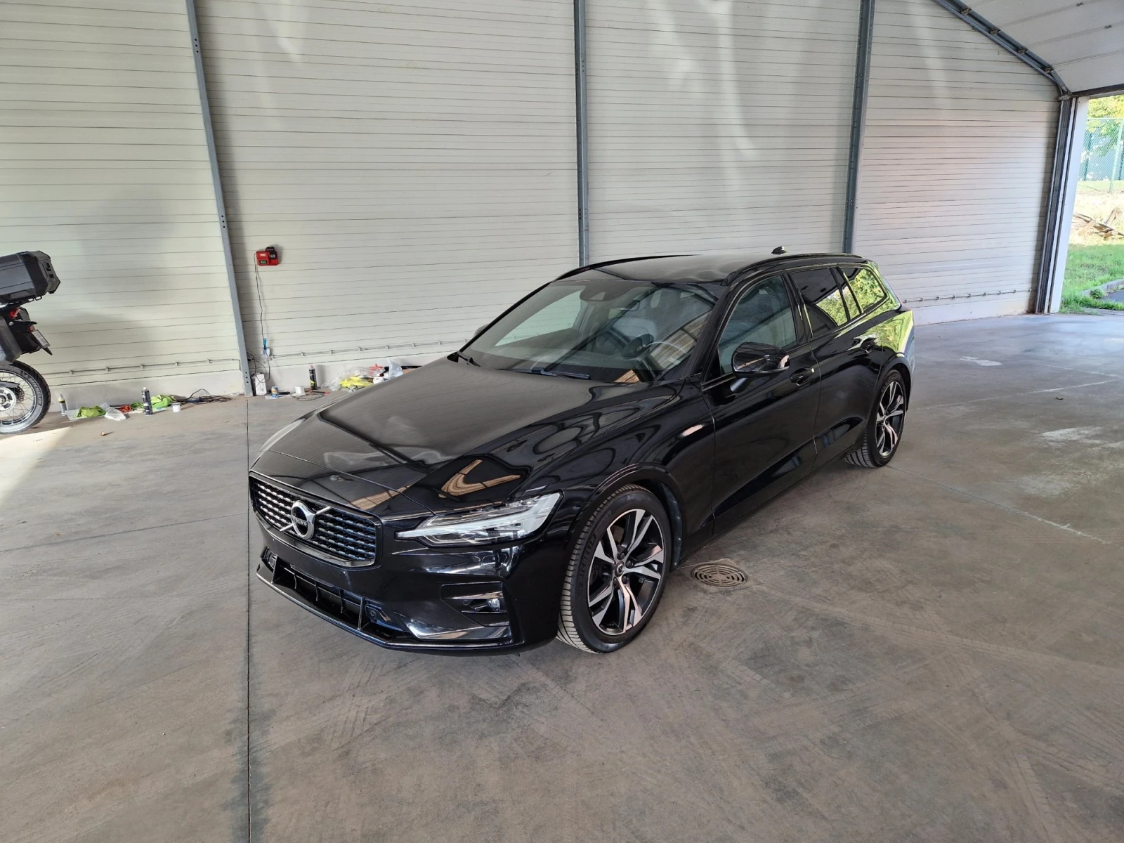 Volvo V60 B3 R-Design | Mobile.bg   1