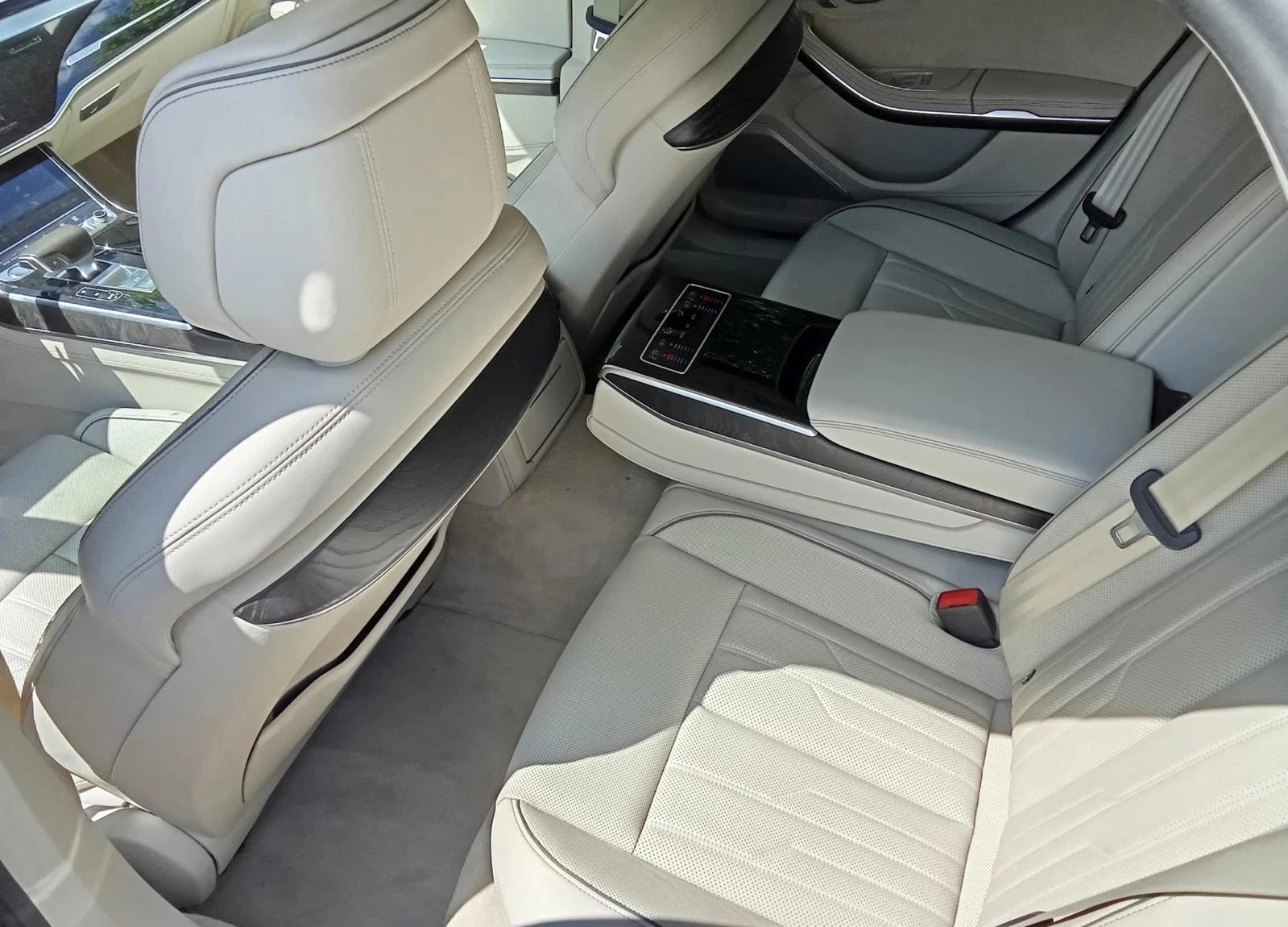 Audi A8 55TFSI Quattro - изображение 6