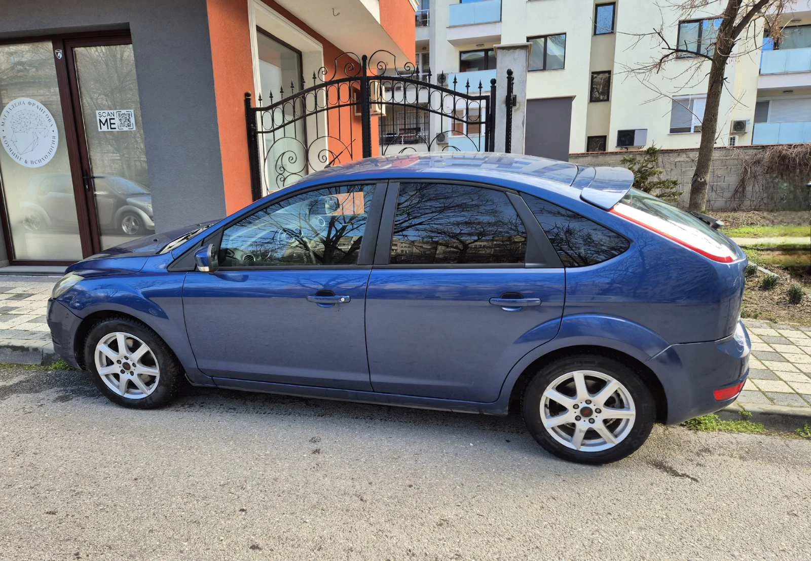 Ford Focus 1.8i GAZ Navi, снимка 5 - Автомобили и джипове - 53715506