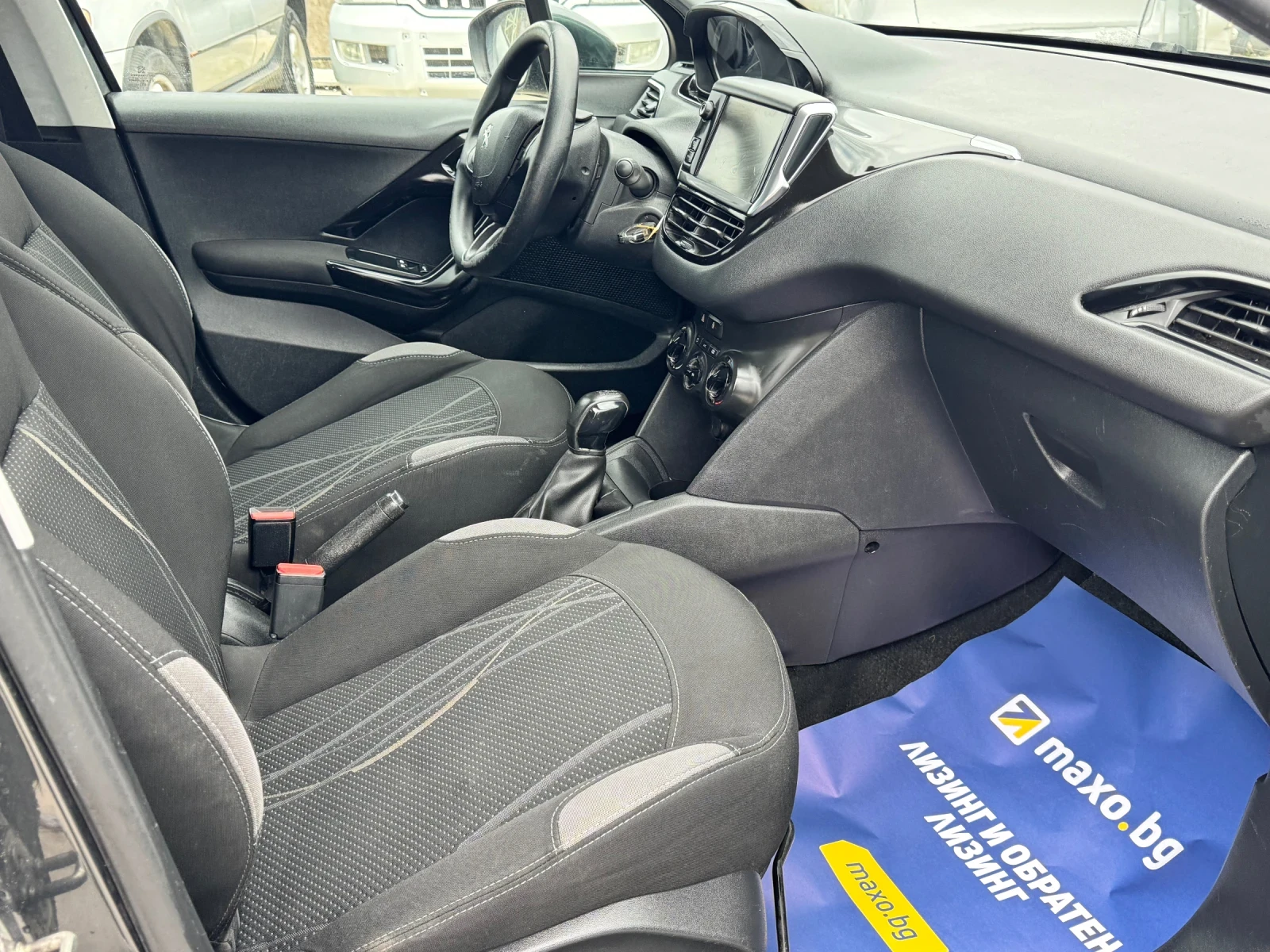 Peugeot 208 hdi, снимка 11 - Автомобили и джипове - 53951548