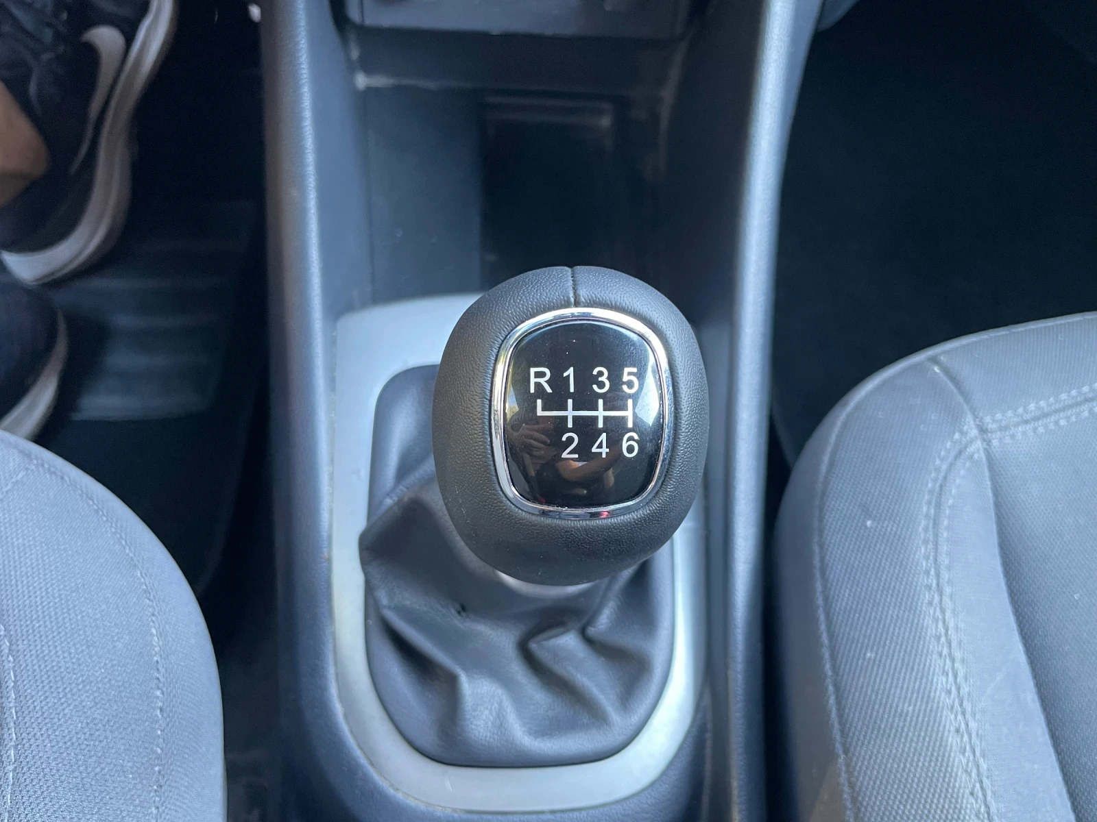 Kia Rio дизел навигация камера лед светлини , снимка 14 - Автомобили и джипове - 55467175
