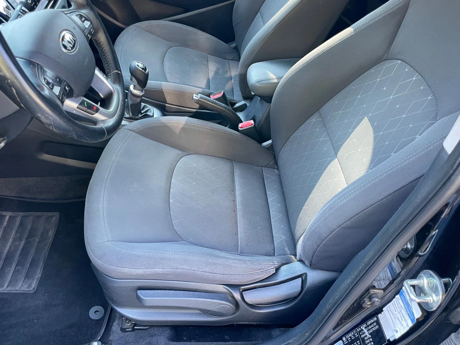 Kia Rio дизел навигация камера лед светлини , снимка 9 - Автомобили и джипове - 55467175