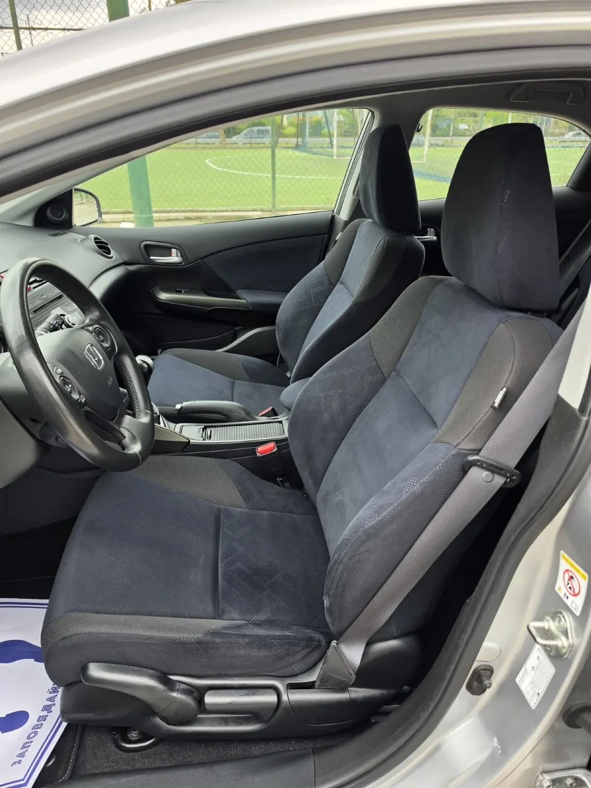 Honda Civic 1.8i-VTEC, снимка 10 - Автомобили и джипове - 54461130