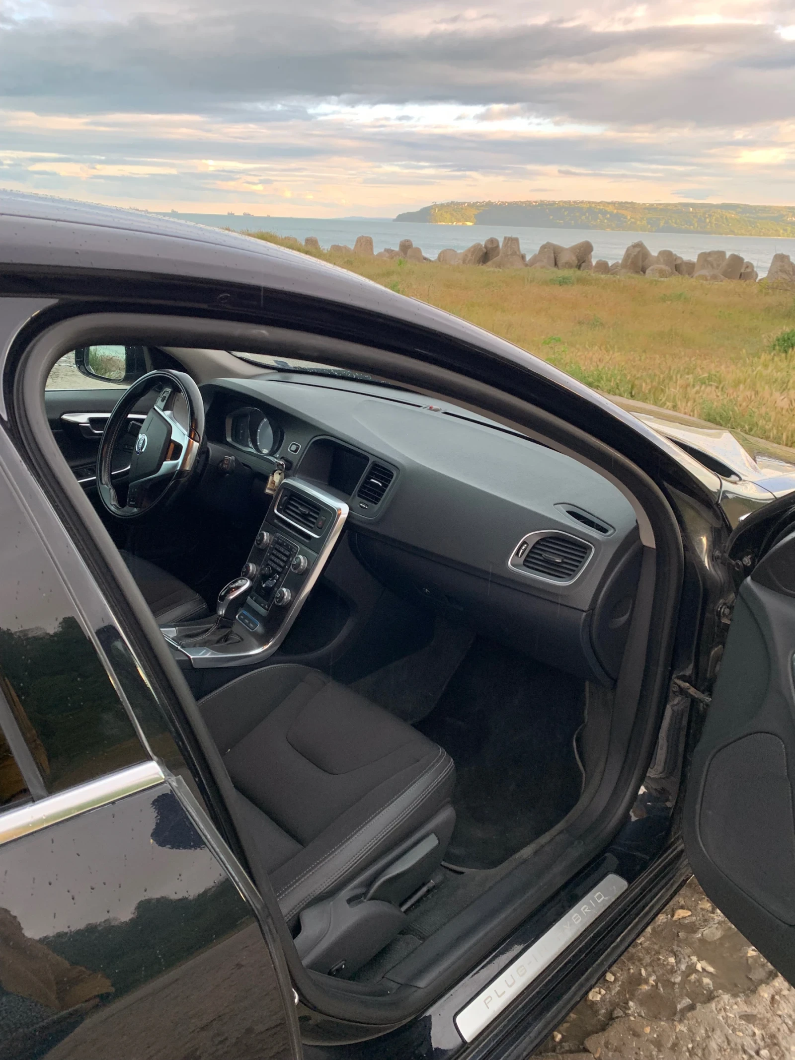 Volvo V60 Volvo V60 Plug in Hybride , снимка 4 - Автомобили и джипове - 54586226
