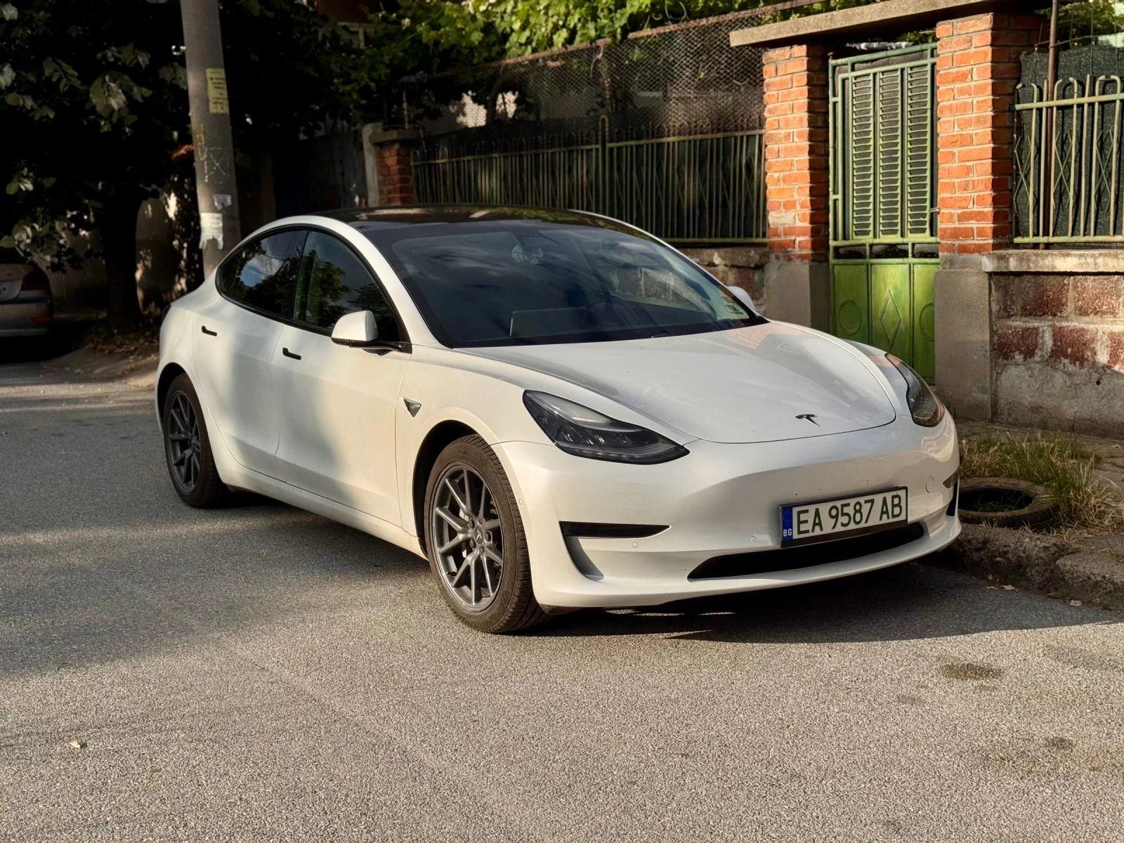 Tesla Model 3 Dual Motor Long Range FSD 82kW AWD, снимка 2 - Автомобили и джипове - 54811158