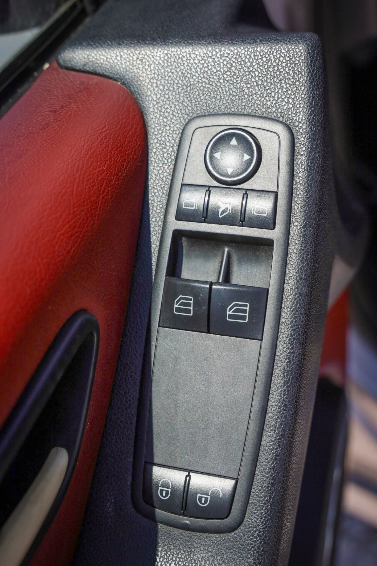 Mercedes-Benz A 150 Кожа Бензин, снимка 16 - Автомобили и джипове - 55204371