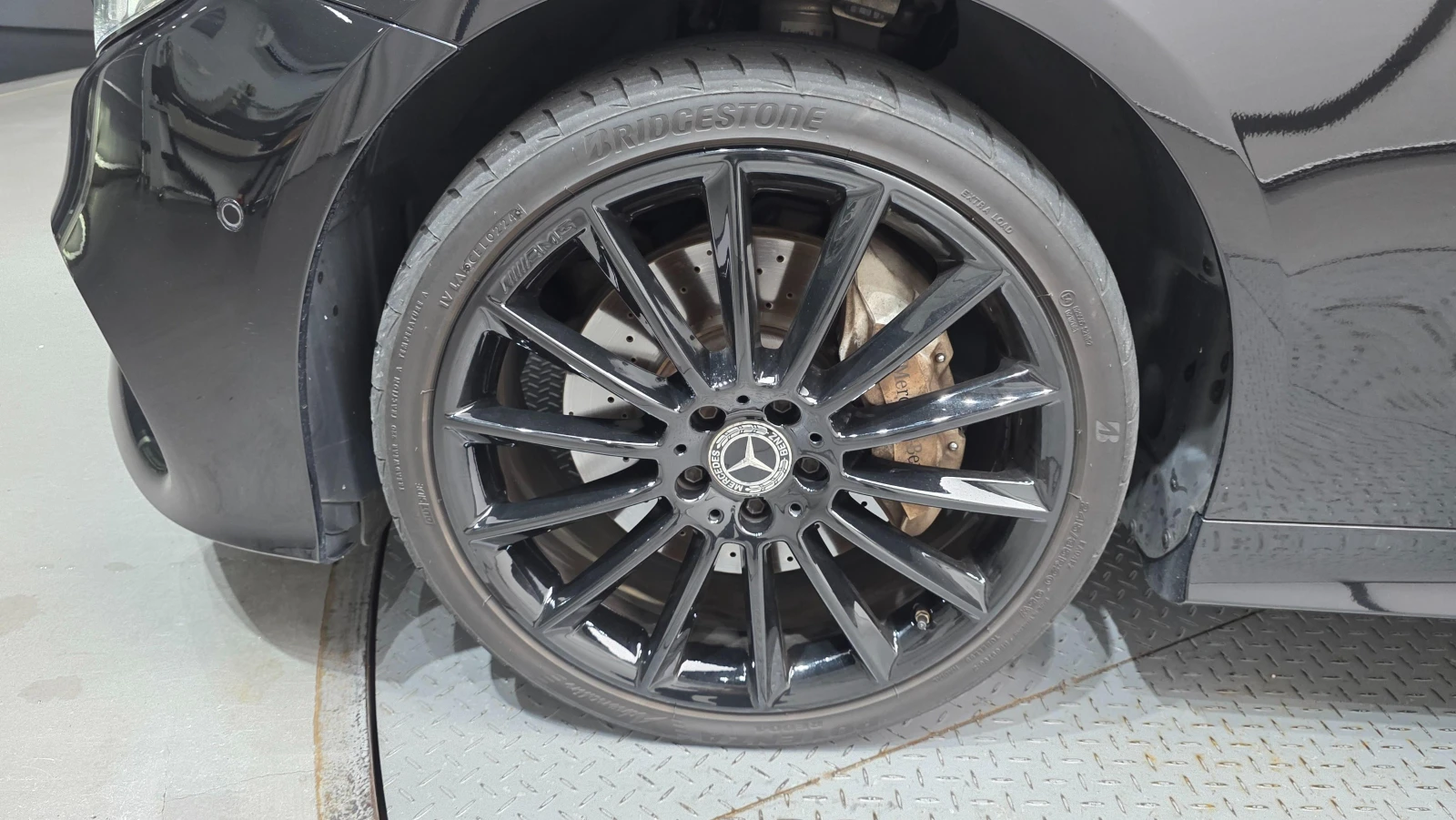 Mercedes-Benz E 400 4MATIC* BLACK EDITION* CARBON* 360* КРАЙНА ЦЕНА
