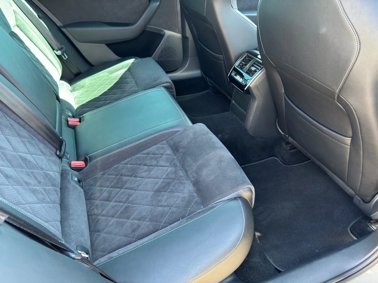 Skoda Superb SportLine 2.0TDI 4x4 190hp, снимка 14 - Автомобили и джипове - 55479555