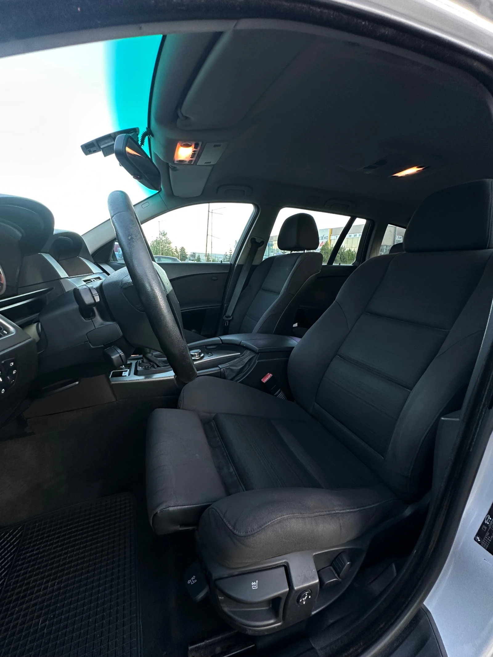 BMW 525 D РЕКАРО/ПАРКТРОНИК, снимка 10 - Автомобили и джипове - 55892638
