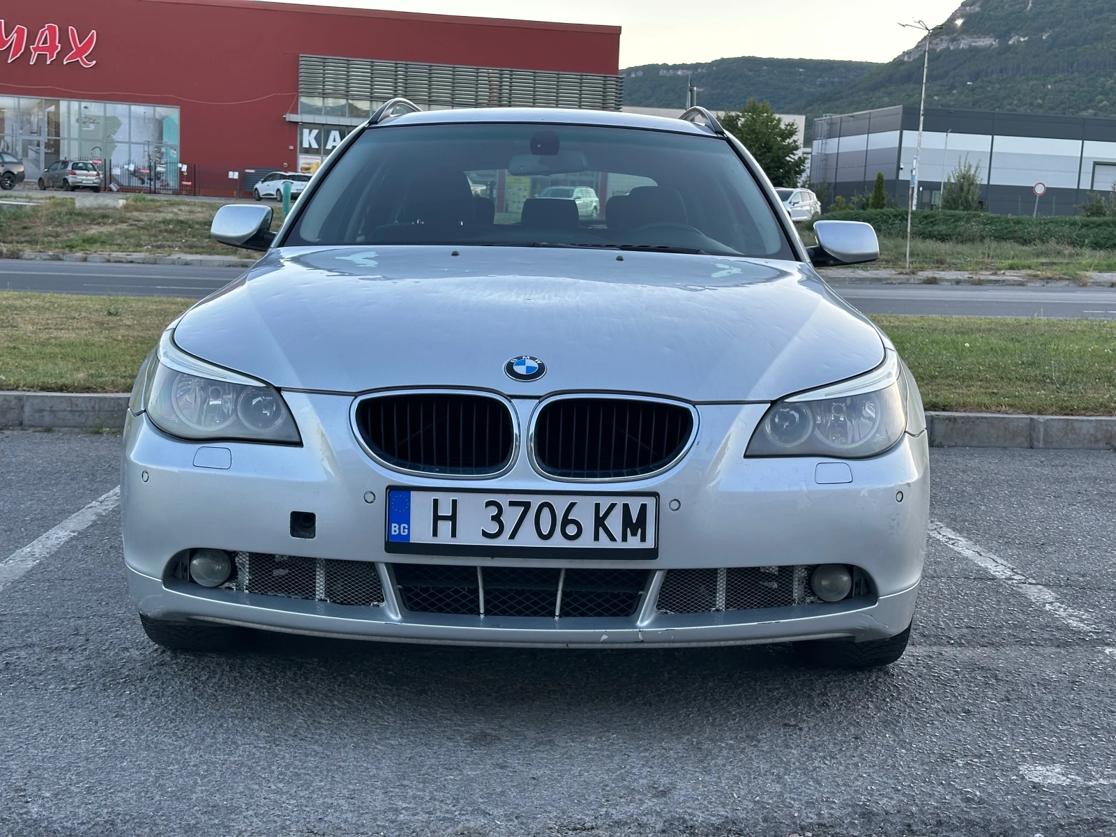 BMW 525 D РЕКАРО/ПАРКТРОНИК, снимка 2 - Автомобили и джипове - 55892638
