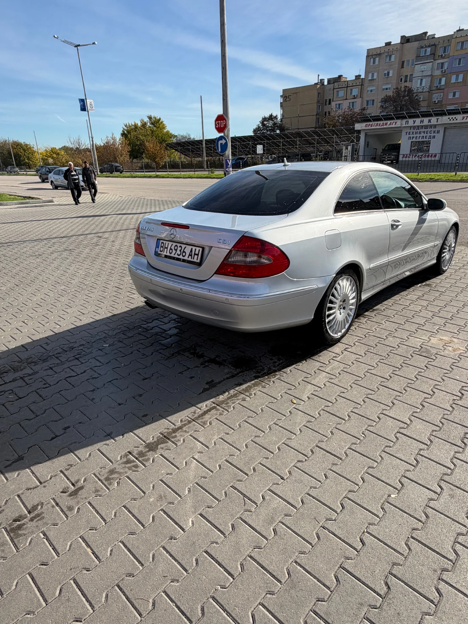 Mercedes-Benz CLK, снимка 2 - Автомобили и джипове - 56585657