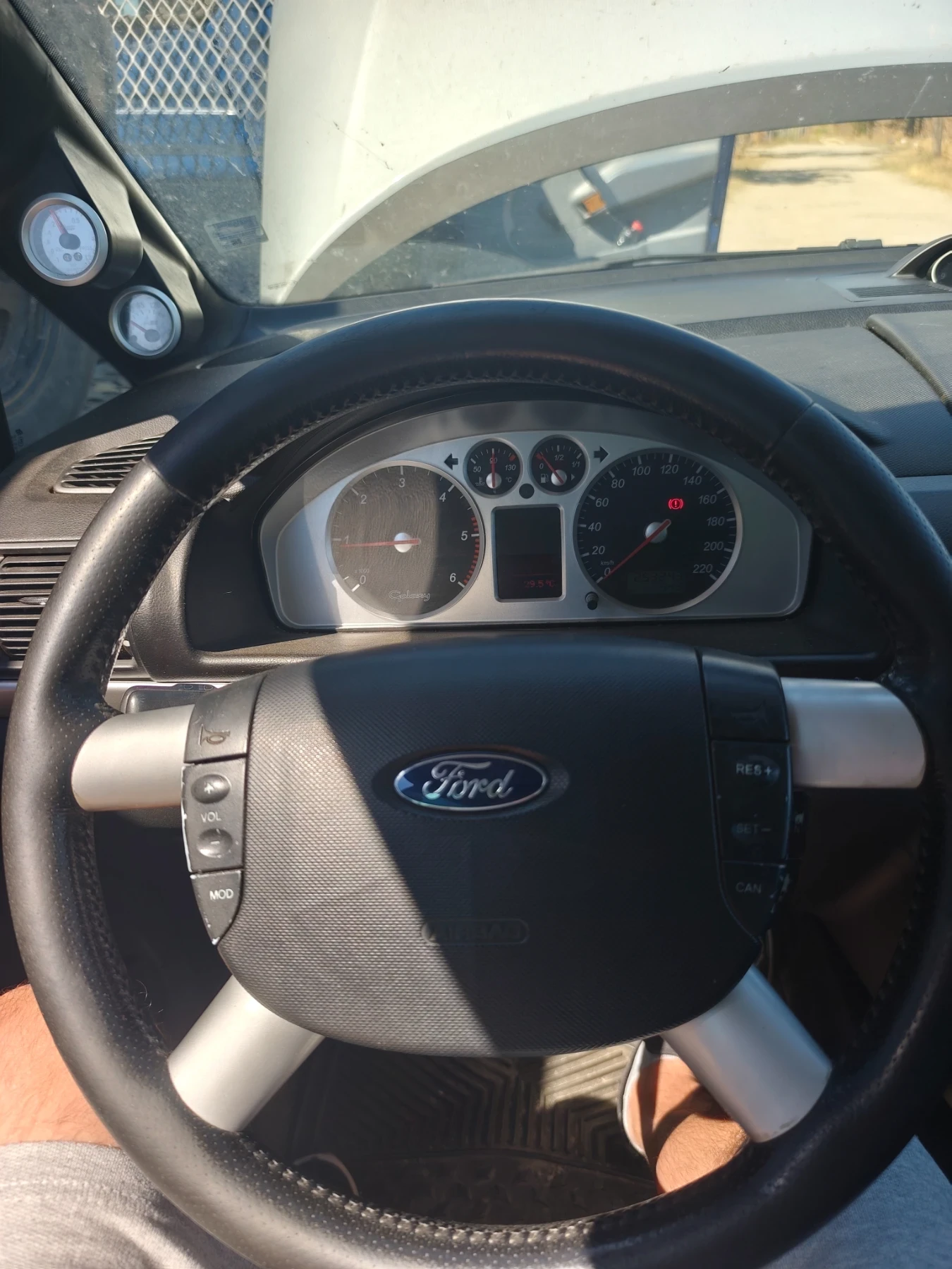 Ford Galaxy 1.9tdi, снимка 8 - Автомобили и джипове - 56364913