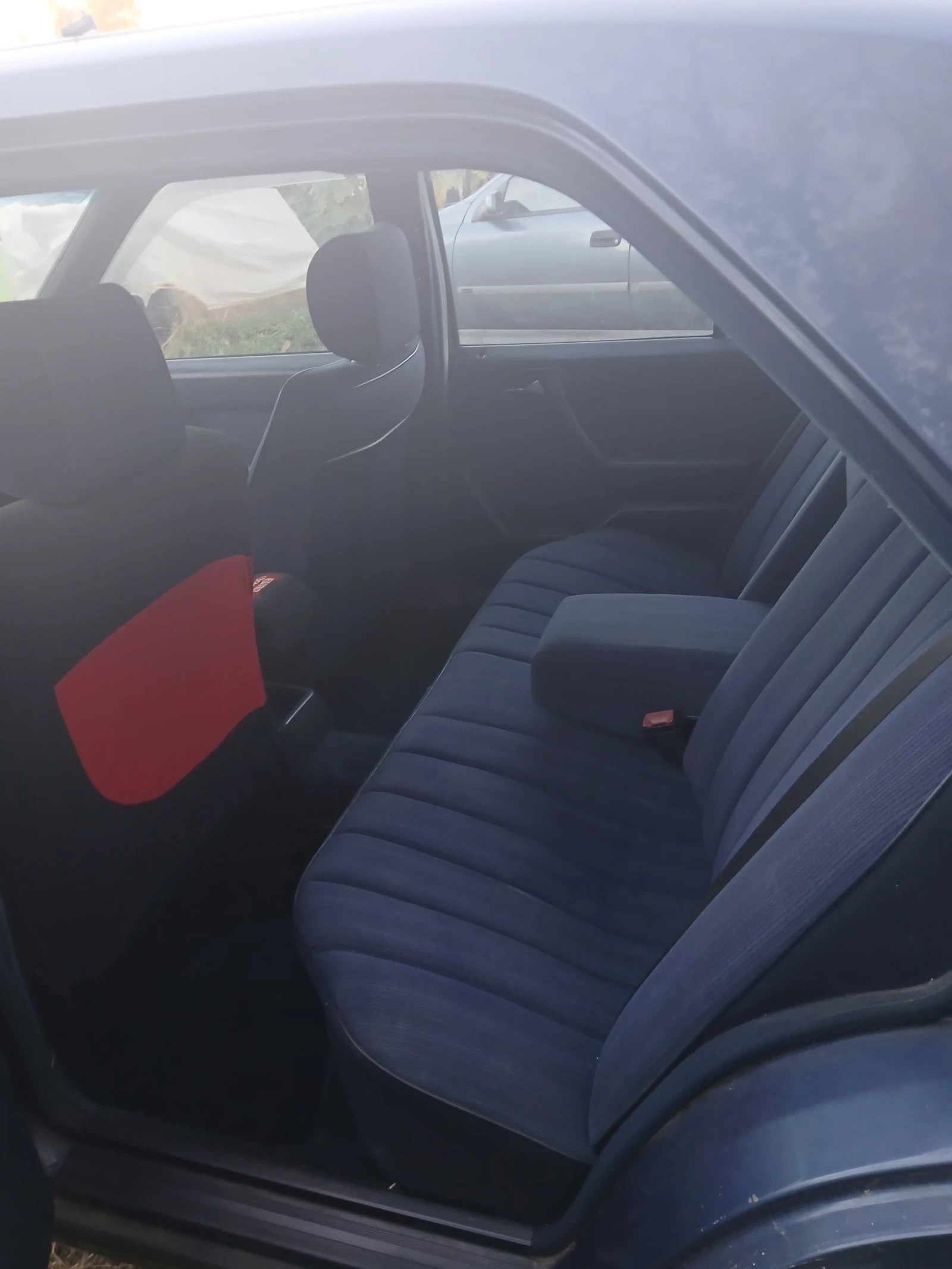 Mercedes-Benz 124 300 d, снимка 12 - Автомобили и джипове - 56628723