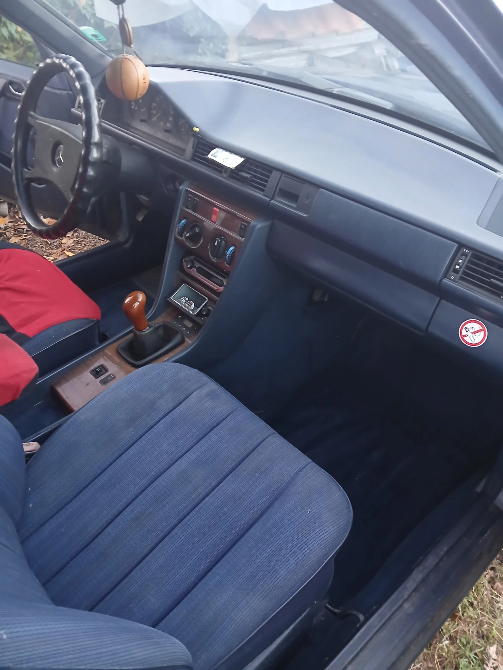 Mercedes-Benz 124 300 d, снимка 14 - Автомобили и джипове - 56628723