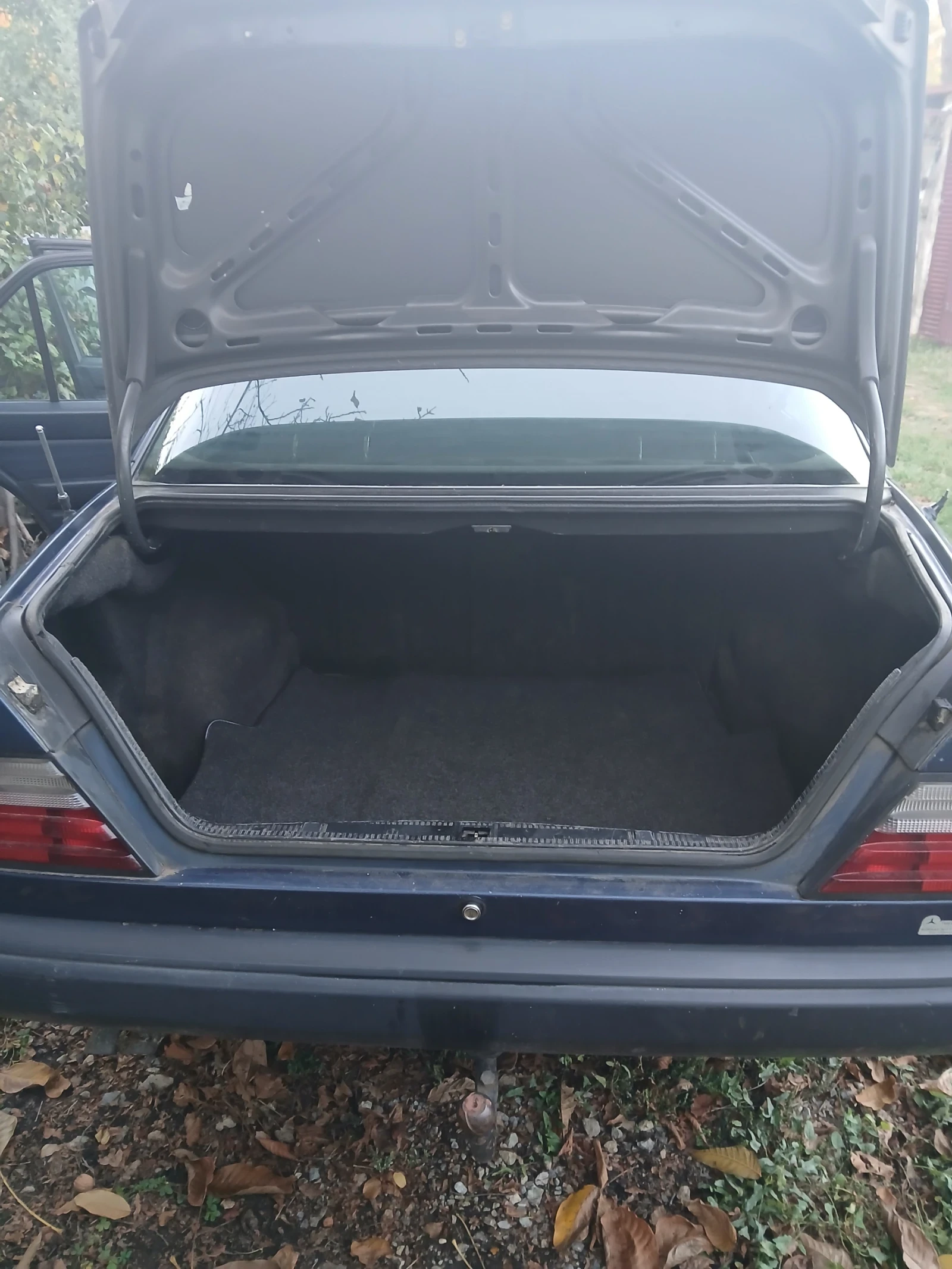 Mercedes-Benz 124 300 d, снимка 4 - Автомобили и джипове - 56628723