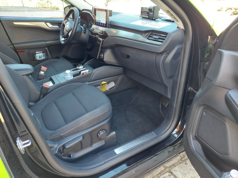 Ford Kuga 2.5, снимка 11 - Автомобили и джипове - 49401214