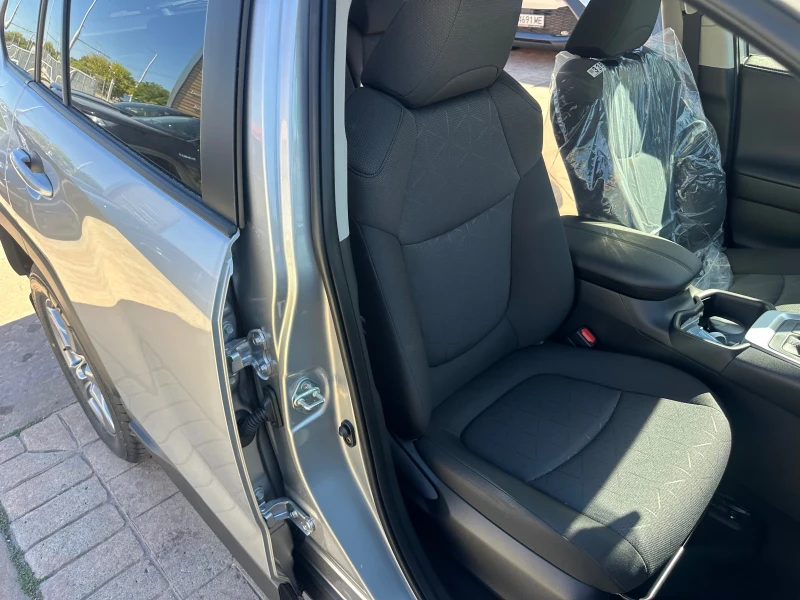 Toyota Rav4 Executive AWD, снимка 10 - Автомобили и джипове - 51808109