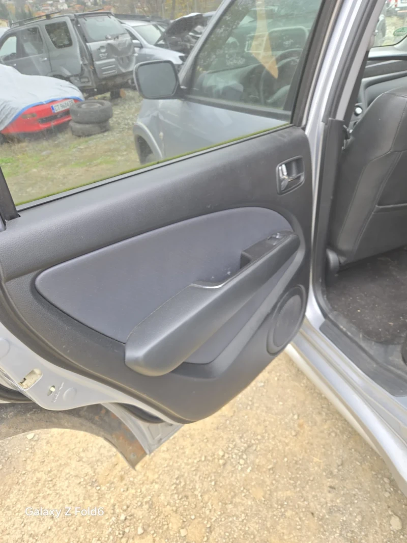 Mitsubishi Outlander 2.4 160к.с., снимка 9 - Автомобили и джипове - 52457358