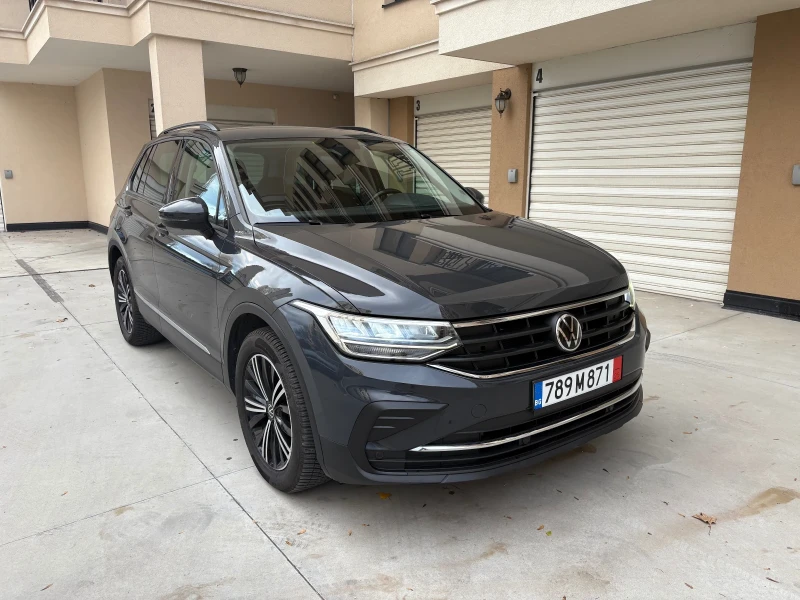 VW Tiguan Facelift, Distronic, Front Assist, История-88КМ - 37990 лв. / 19423.98 € - 61687128 1