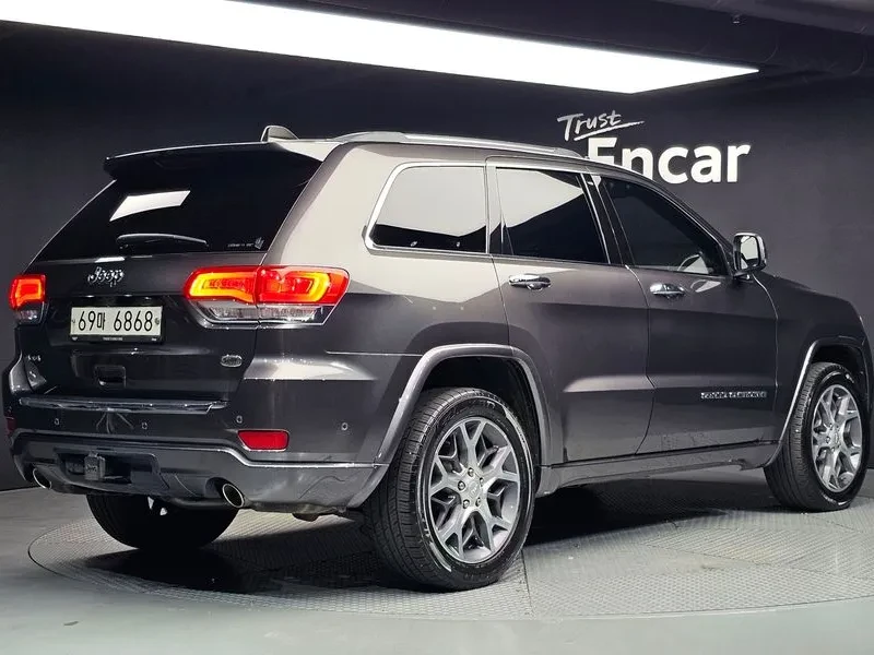 Jeep Grand cherokee 3.6 OVERLAND WK2, снимка 3 - Автомобили и джипове - 55183653