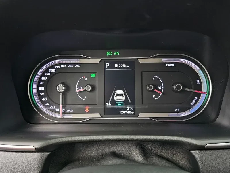 Hyundai Tucson 1.6 2WD Modern - САМО 30% АВАНС, снимка 8 - Автомобили и джипове - 55788321