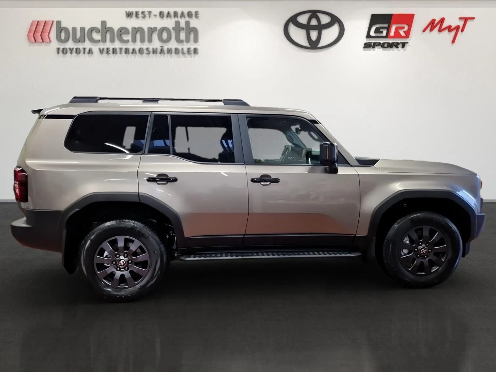 Toyota Land cruiser 2, 8 D-4D AWD Executive/1500км / ГАРАНЦИОННА  - изображение 4