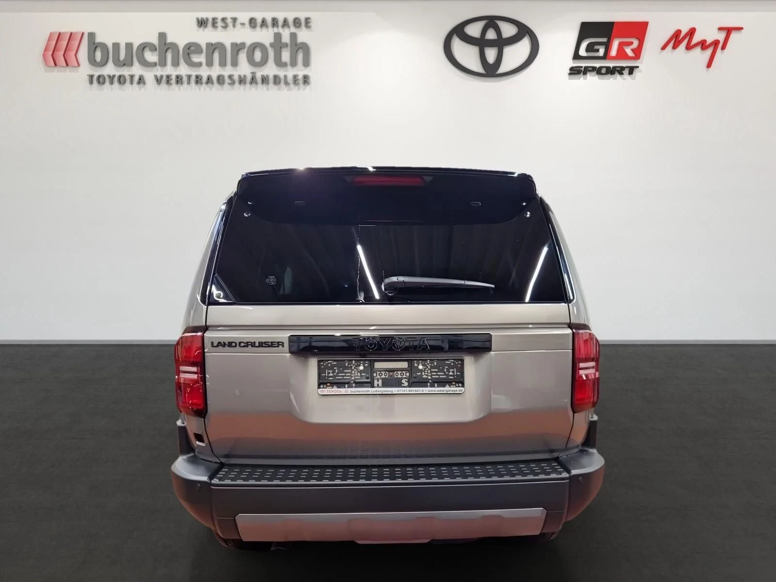 Toyota Land cruiser 2, 8 D-4D AWD Executive/1500км / ГАРАНЦИОННА  - изображение 6