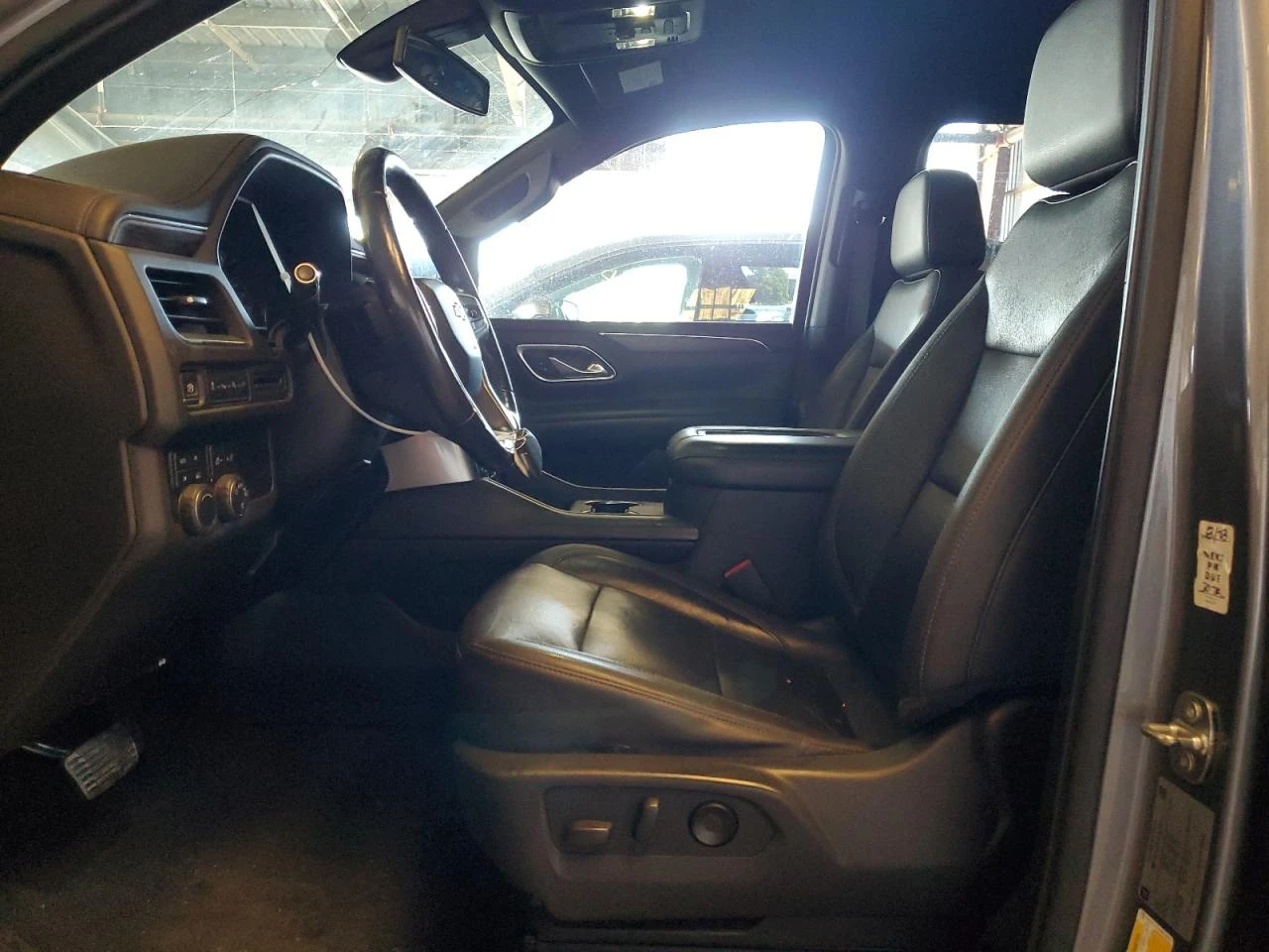 Chevrolet Suburban  K1500 LT - изображение 7