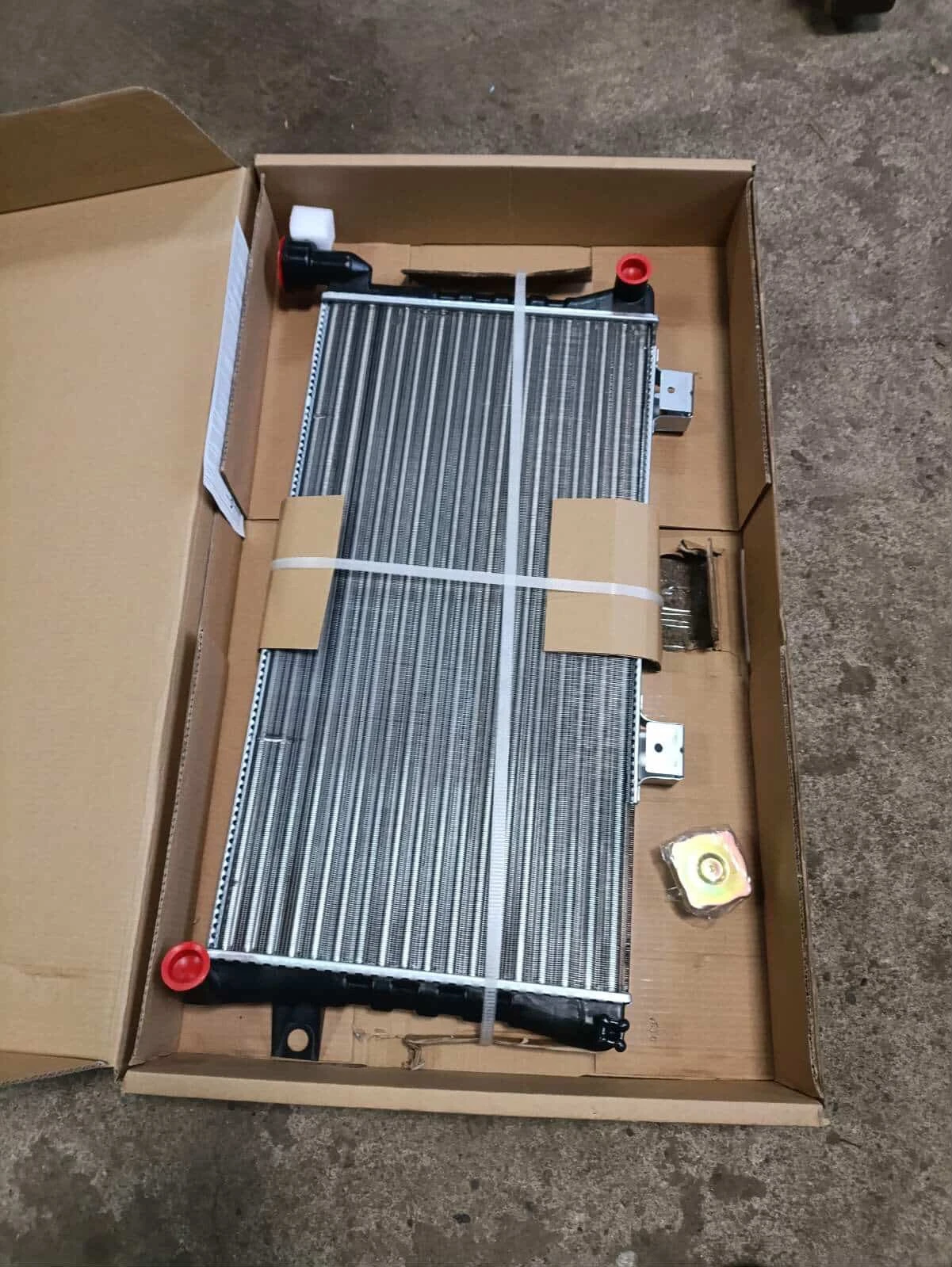 Lada Niva 1.7i, снимка 9 - Автомобили и джипове - 52680674