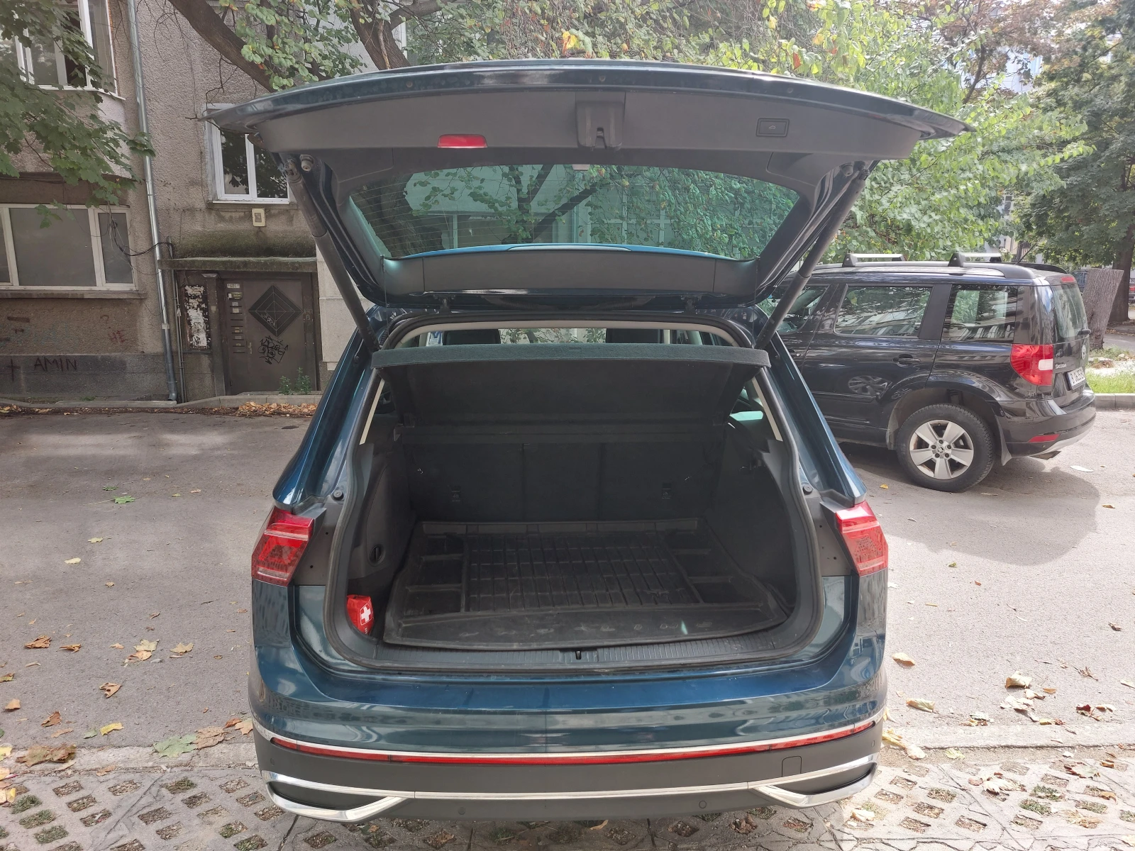 VW Tiguan Elegance, снимка 5 - Автомобили и джипове - 56289245