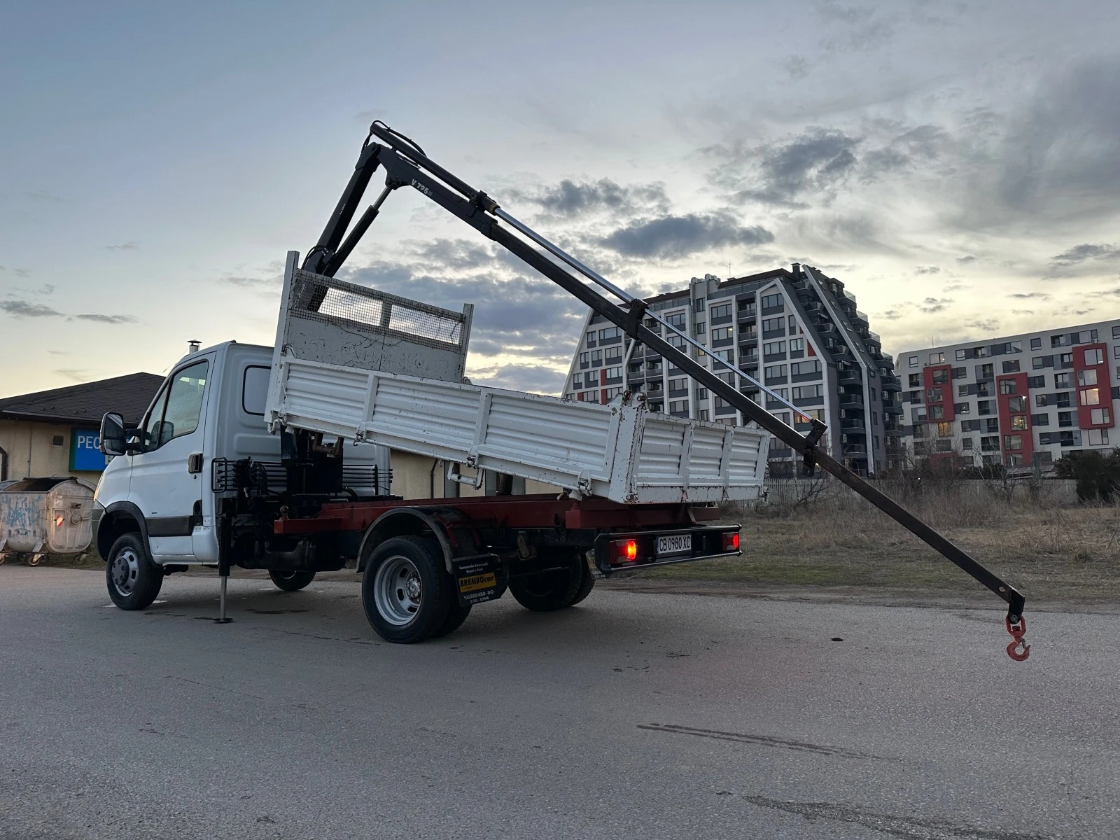 Iveco Daily 3-стр самосвал с кран - изображение 10