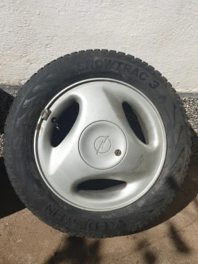 Гуми с джанти Goodyear 175/65R14, снимка 4