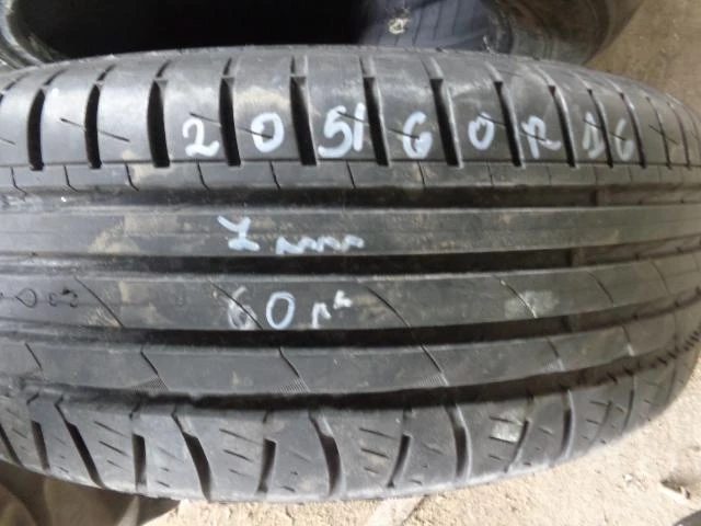 Гуми Летни 205/60R16, снимка 1 - Гуми и джанти - 25816534