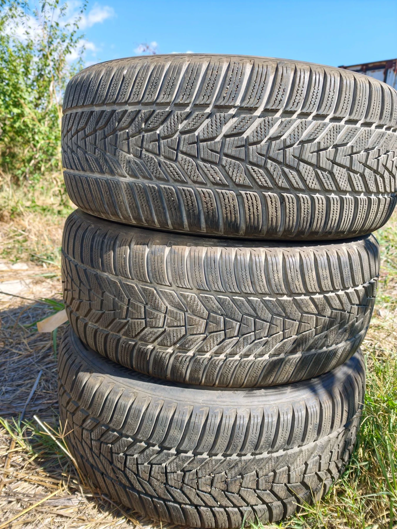 Гуми Зимни 245/50R18