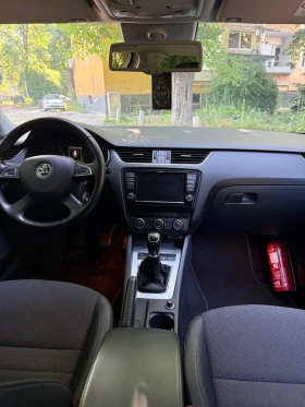 Skoda Octavia 1.6 TDI/Led/Navi/Keyless, снимка 9