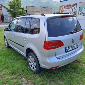 VW Touran 1.6 dsg navi, снимка 3 - Автомобили и джипове - 44350043