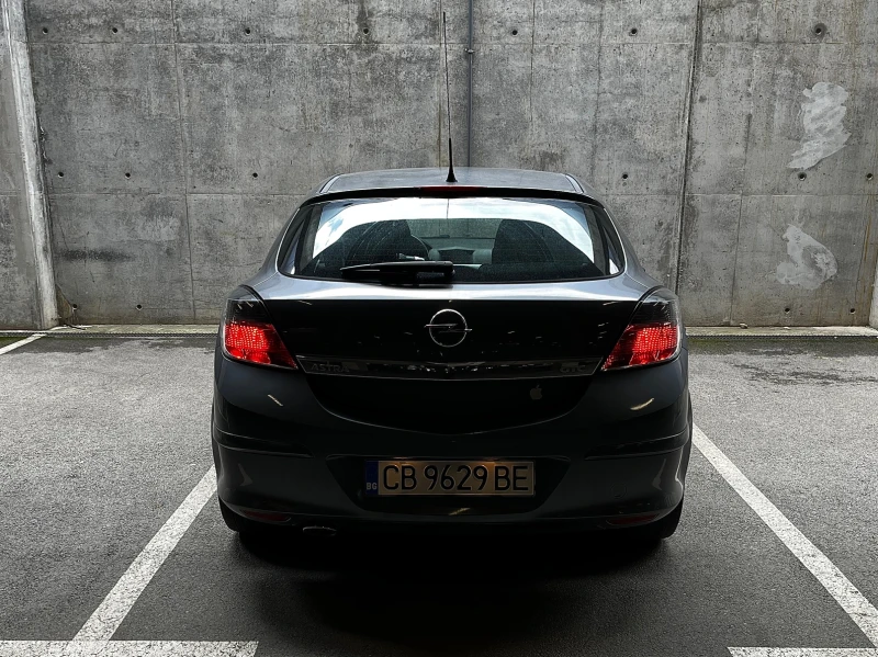 Opel Astra 1.9 CDTI + , снимка 6 - Автомобили и джипове - 47295391