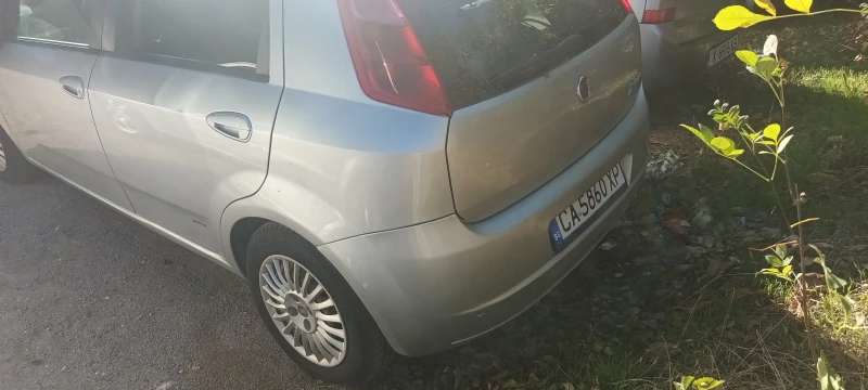 Fiat Punto Grande, снимка 2 - Автомобили и джипове - 47445698