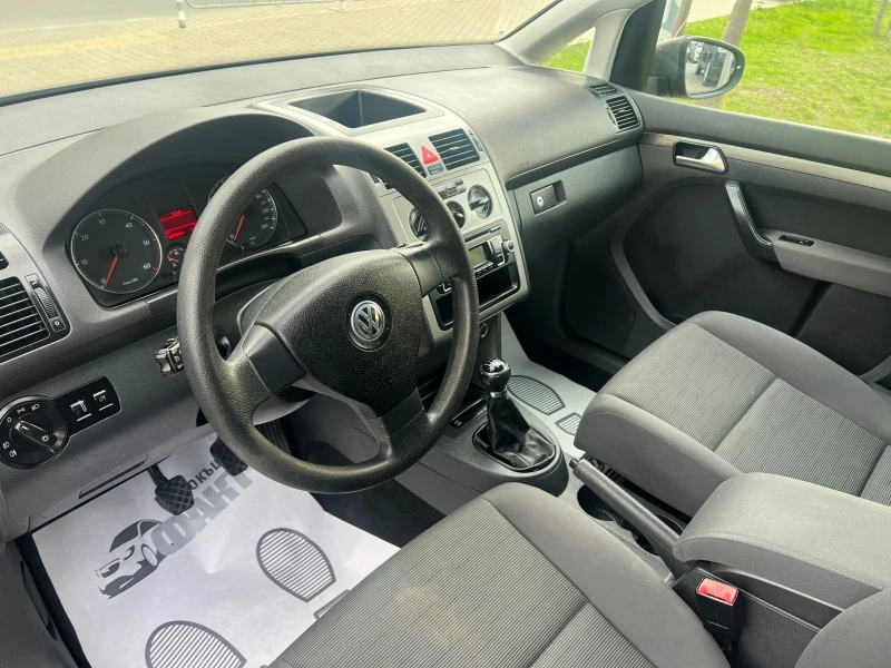 VW Touran 1.9TDi/105kc/Перфектен, снимка 5 - Автомобили и джипове - 47448063