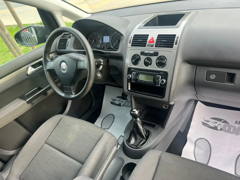 VW Touran 1.9TDi/105kc/Перфектен, снимка 12 - Автомобили и джипове - 47448063