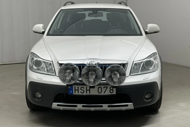 Skoda Octavia Scout, снимка 4 - Автомобили и джипове - 47484832