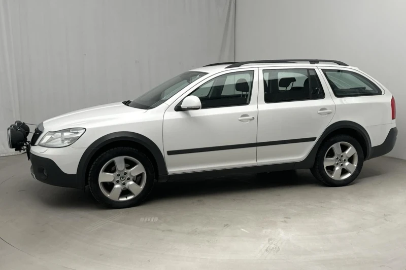 Skoda Octavia Scout, снимка 2 - Автомобили и джипове - 47484832