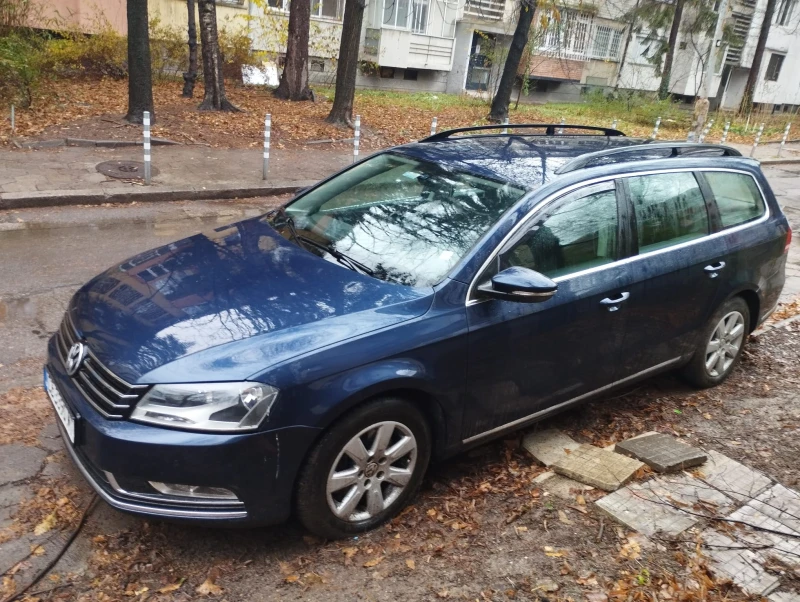 VW Passat, снимка 1 - Автомобили и джипове - 48177552