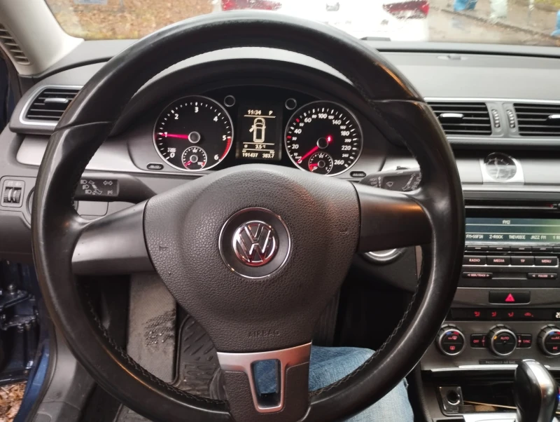 VW Passat, снимка 3 - Автомобили и джипове - 48177552