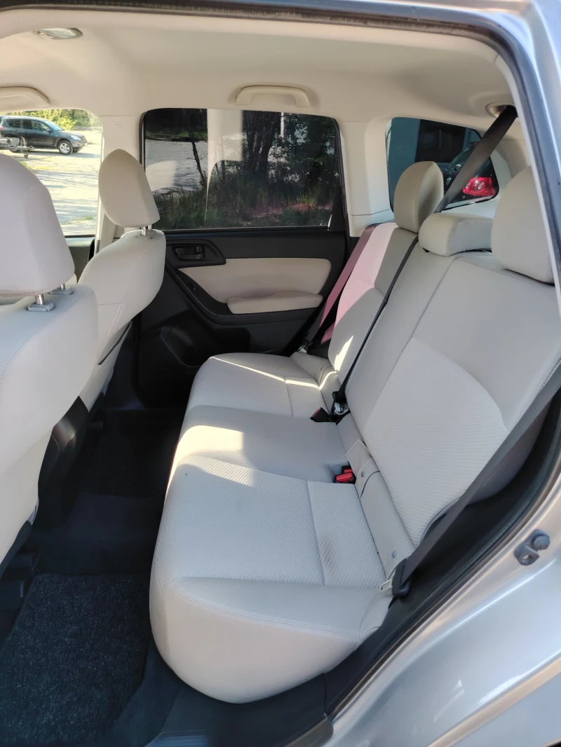 Subaru Forester Джип, снимка 8 - Автомобили и джипове - 51585523