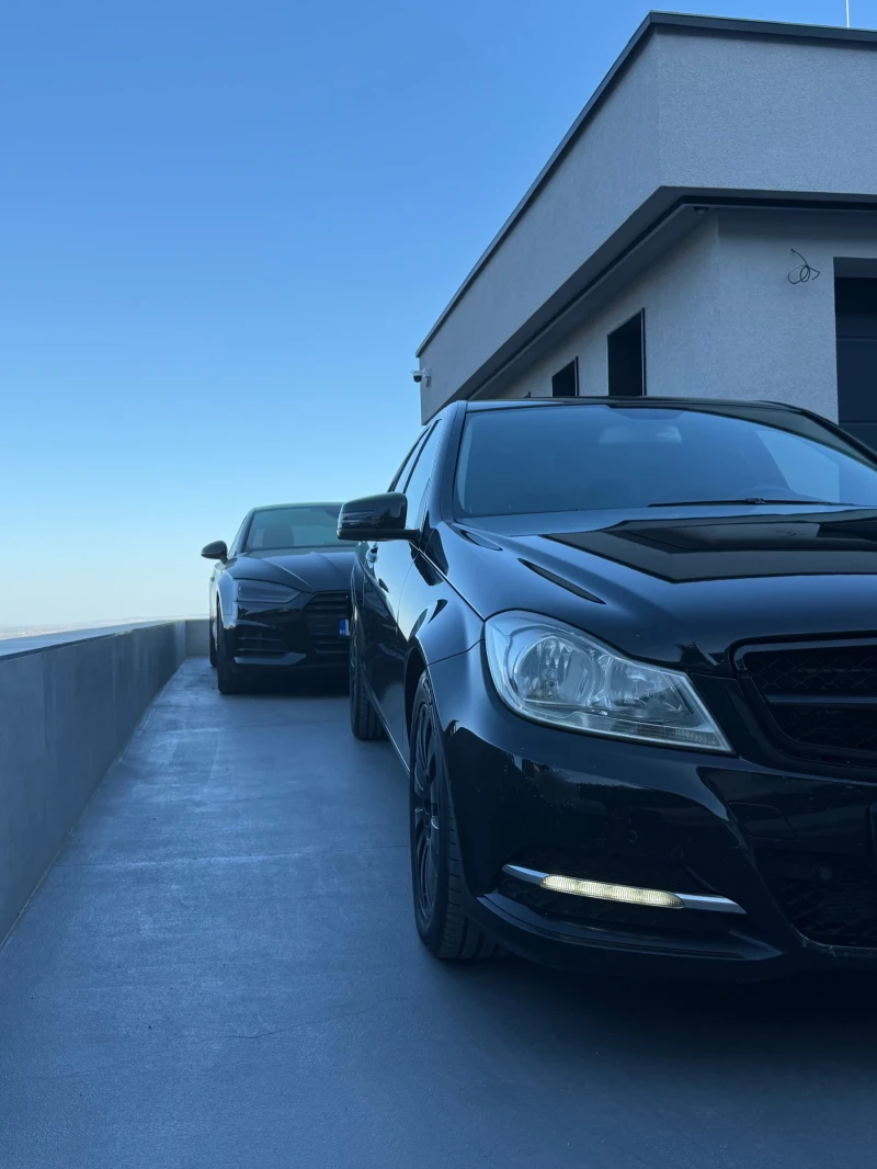 Mercedes-Benz C 220 Facelift , снимка 3 - Автомобили и джипове - 52828764