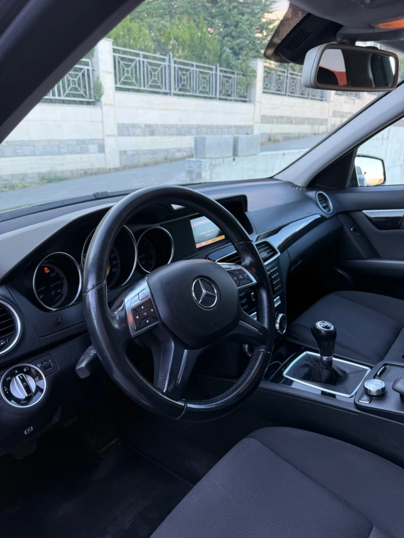 Mercedes-Benz C 220 Facelift , снимка 9 - Автомобили и джипове - 52828764