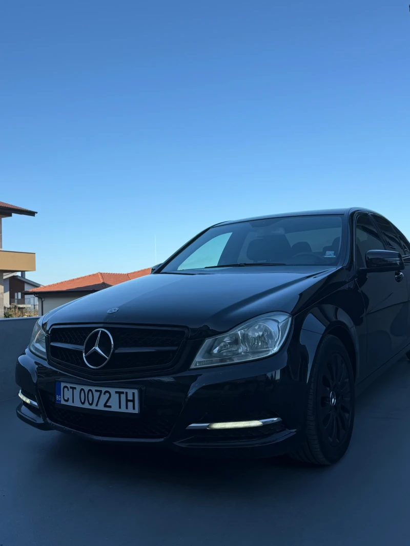Mercedes-Benz C 220 Facelift , снимка 2 - Автомобили и джипове - 52828764