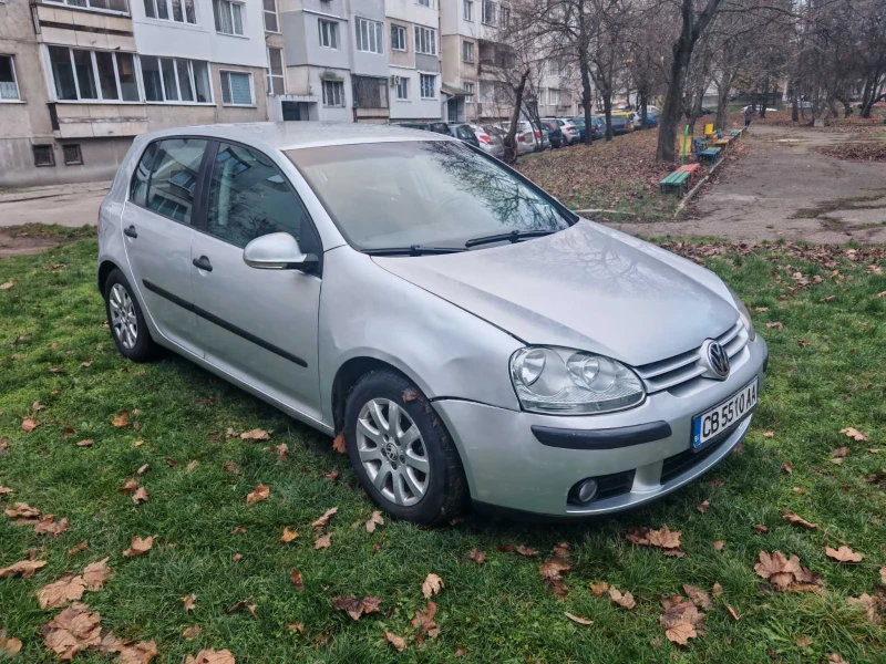 VW Golf 1.6 FSI , снимка 3 - Автомобили и джипове - 52746383