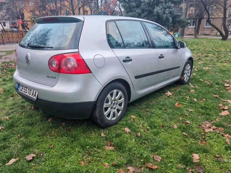 VW Golf 1.6 FSI , снимка 5 - Автомобили и джипове - 52746383